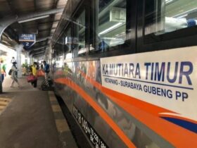KA Mutiara Timur Pagi kembali beroperasi pada tanggal-tanggal tertentu di bulan Januari 2025, Jumat (10/1/2025). (blok-a.com/Kuryanto).