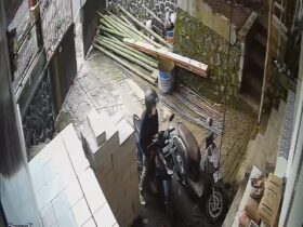 Aksi Curanmor di salah satu Kos Putri di kawasan Tlogomas (dok / tangkapan layar)