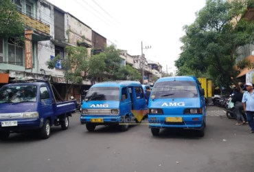 Angkota untuk Transportasi Umum di Kota Malang (blok-a.com / Yogga Ardiawan)