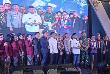 Gus Yani bersama Forkopimda Gresik hadiri perayaan Natal bersama di GOR Tri Dharma, Kabupaten Gresik, pada Senin (27/1/2025).(Istimewa)