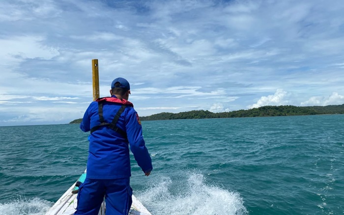 Tim gabungan memperluas area pencarian dengan menggunakan perahu patroli dan terus menyisir titik-titik di perairan Sangkapura, Bawean, Gresik.(Istimewa)