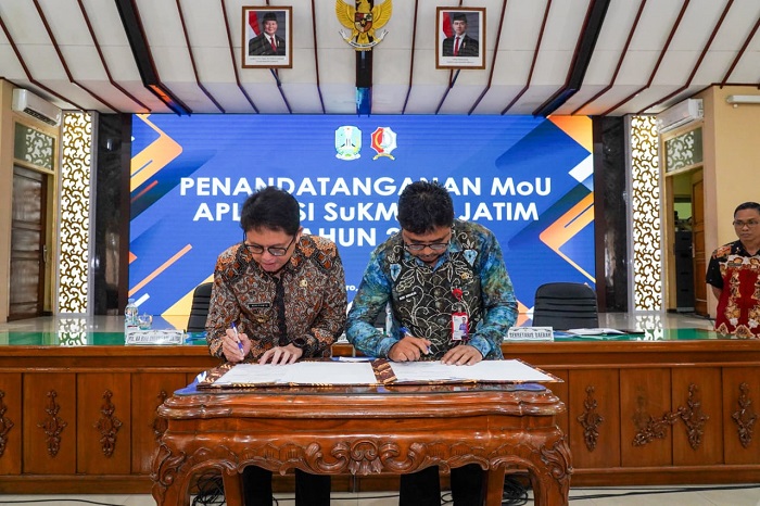 Penandatanganan MoU aplikasi SuKMa-e Jatim di Gedung Angling Dharma pada Kamis (23/01/2025).