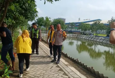 Wakapolresta Sidoarjo AKBP I Made Bayu Sutha Sartana saat meninjau BUMDes Ponokawan, Krian.