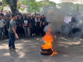 Aksi Badan Eksekutif Mahasiswa (BEM) Malang Raya untuk mencabut Instruksi Presiden (Inpres) Nomor 1 Tahun 2025 terkait dengan Efisiensi Anggaran