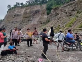 Lokasi tebing sisi barat penambangan pasir di kawasan aliran Sungai Kaliputih, Desa Karangrejo, Kecamatan Garum, Kabupaten Blitar yang longsor. (blok-a.com/Fajar)