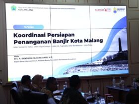 Rapat koordinasi penanganan banjir Pj Wali Kota Malang, Iwan Kurniawan bersama stakeholder terkait (dok/prokopim)