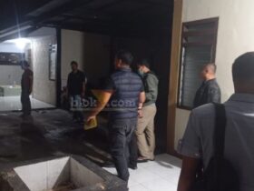 Pelaku yang mengaku anggota BIN saat digelandang petugas Satuan Intelijen Korem 082/Citra Panca Yuda Jaya (CPYJ), Mojokerto.(blok-a.com/Syahrul Wijaya)
