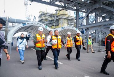 Bupati Gresik Fandi Akhmad Yani mendampingi kunjungan kerja Komisi VII DPR RI ke PT Freeport Indonesia di Kawasan Ekonomi Khusus (KEK) Gresik, Kamis (6/2/2025).(Istimewa)