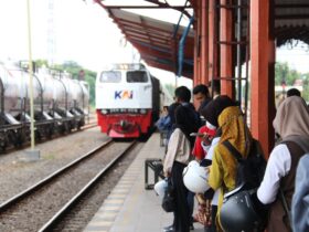 PT KAI menyediakan 5 kereta api keberangkatan Daop 7 Madiun di periode Lebaran 2025. (blok-a.com/Fajar)