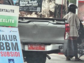 Foto Mobil Dinas Lingkungan Hidup di salah satu SPBU Kota Pasuruan.