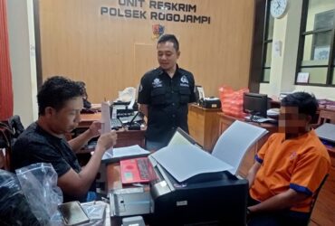 Tersangka kasus pencurian Hp saat diinterogasi Unit Reskrim Polsek Rogojampi, Rabu (5/2/2025).(dok. Polresta Banyuwangi)