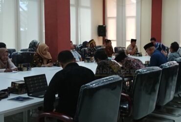 Rapat dengar pendapat di sekretariat DPRD kota.(Blok-a.com/Syahrul Wijaya)