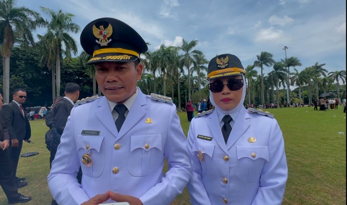 Subandi-Mimik Idayana usai dilantik sebagai Bupati dan wakil Bupati Sidoarjo periode 2025-2030, di Istana negara Jakarta.