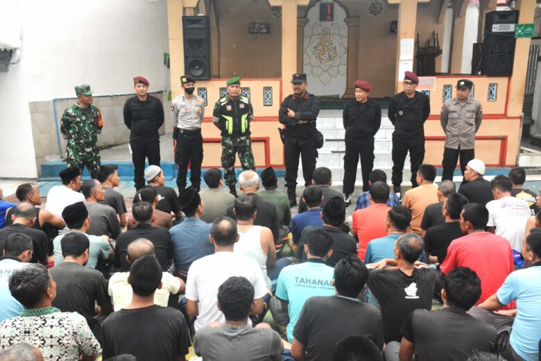 Razia blok hunian di Lapas Malang jelang Lebaran dan Nyepi (dok. Humas Lapas Malang)