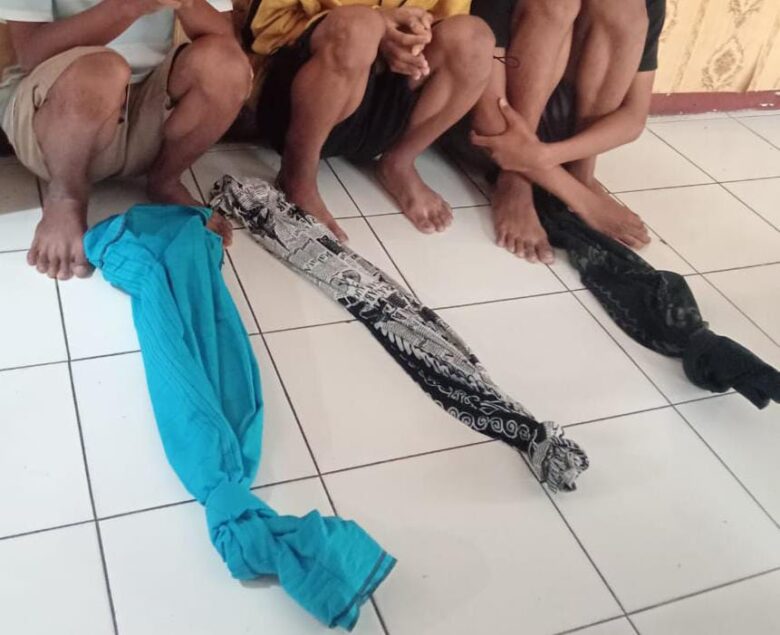 Perang sarung di sidoarjo