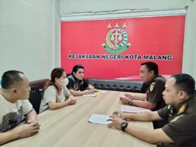 Dua tersangka TPPO di Malang diperiksa JPU di Kantor Kejaksaan Negeri Kota Malang, Kamis (6/3/2025) (istimewa)