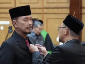 Pelantikan Kusumo Adi Nugroho sebagai anggota PAW DPRD Sidoarjo. 