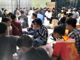 Suasana buka puasa bersama di Masjid Baitul Muttaqin, Dau, Kab. Malang (foto: Olivia Yasinta Mantut/Blok-a.com)