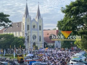 Salat Idul Fitri di Pelataran Gereja Kayutangan, Senin (31/3/2025) (dok. Mahasiswa Magang Unitri, Inok Jehalu)
