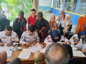 Ratusan calon pemudik berbondong-bondong mendaftarkan diri di program mudik gratis Pemkab Gresik di Kantor Dishub (Istimewa)