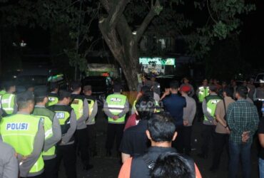 Pengamanan pertandingan Liga 1 BRI antara Persik Kediri dan PSM Makassar digelar di Stadion Supriadi Kota Blitar. (blok-a.com/Fajar)