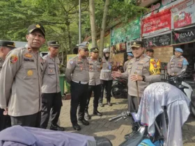 Kapolres Blitar, AKBP Arif Fazlurrahman, bersama PJU Polres Blitar, melakukan kunjungan ke Pos PAM Selorejo, Kabupaten Blitar. (blok-a.com/Fajar)