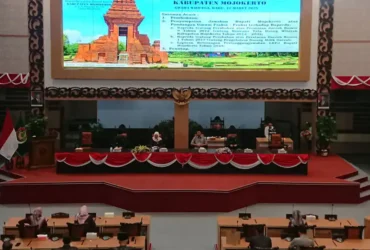 Suasana rapat paripurna DPRD kabupaten Mojokerto di Ruang Rapat Graha Wichesa (blok-a.com/Syahrul Wijaya)
