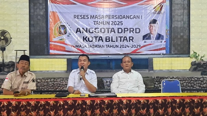 Ketua Komisi II DPRD Kota Blitar, Yohan Tri Waluyo menggelar reses masa persidangan I tahun 2025. (blok-a.com/Fajar)