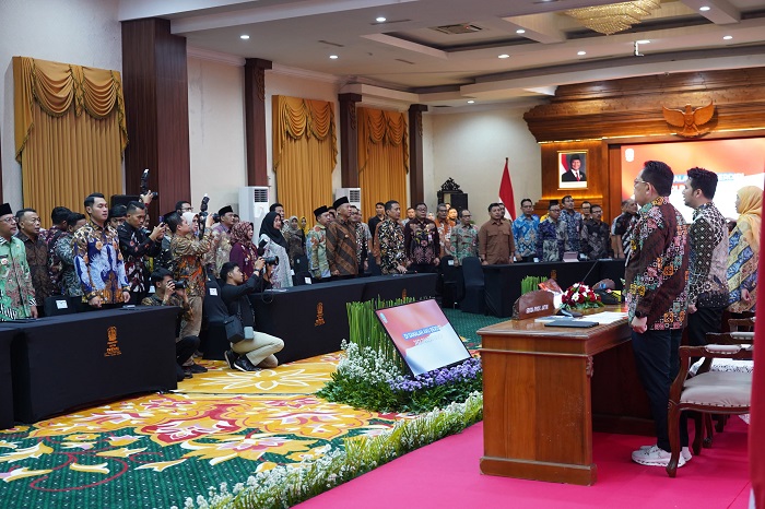 Bupati Bojonegoro Setyo Wahono menghadiri Rakor Penguatan Ekonomi Desa di Gedung Negara Grahadi, Surabaya, Minggu (9/3/2025).