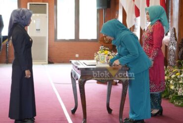  Serah terima TP PKK kota Mojokerto di Sabha Mandala Madya, balai kota Mojokerto.(blok-a.com/Syahrul Wijaya)