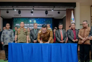 Wakil Bupati Gresik dr. Asluchul Alif lantik Pengurus BAMAG Kabupaten Gresik masa bakti 2025–2030.(istimewa)