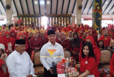 Kaesang Pangarep, saat bertemu dengan Bupati Malang, Sanusi di Kantor Bupati Kabupaten Malang (blok-a.com / Yogga Ardiawan)