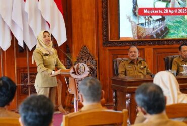 Wali kota Mojokerto pimpin rapat koordinasi gugus tugas KLA 2025.(blok-a.com/Syahrul Wijaya)