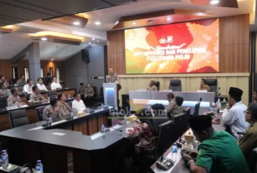Tim puslitbang Polri saat kunjungan ke Polres Mojokerto.(Blok-a.com/Syahrul Wijaya)