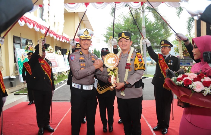 Pisah sambut Kapolres Magetan di halaman Mapolres Magetan, Kamis (17/4/2025).