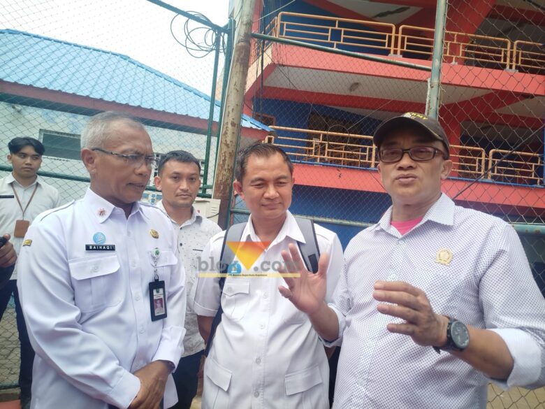 Dari kiri, Kepala Disporapar Kota Malang, Baihaqi , Sekretaris KONI Kota Malang, Joko Purwosusanto dan Ketua Komisi D DPRD Kota Malang, Eko Herdiyanto (blok-a.com / Yogga Ardiawan)