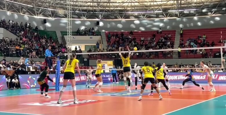 Teks foto : Gresik Petrokimia Pupuk Indonesia tumbangkan Jakarta Electric PLN dengan Skor 3-1 pada laga perebutan Juara 3 Proliga 2025.(Istimewa)