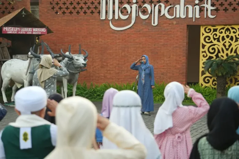 Pelepasan kontingen kreativitas PAUD di halaman Rumah Rakyat.(Dok. Kominfo)