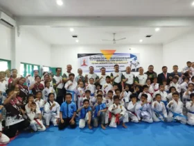 Wali Kota dan Wakil Wali Kota Malang, Wahyu Hidayat dan Ali Muthohirin serta Dandim 0833 Kota Malang, Letkol Arm Aris Gunawan M. Ham saat membuka turnamen karate Piala Dandim 0833 (blok-a.com / Yogga Ardiawan)