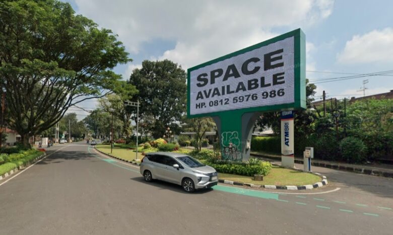 Space reklame di Jalan Ijen Kota Malang.(Google Street)