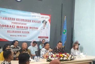 Wali Kota Malang, Wahyu Hidayat saat menghadiri Musyawarah Kelurahan Khusus pembentukan Koperasi Merah Putih beberapa waktu lalu (istimewa)