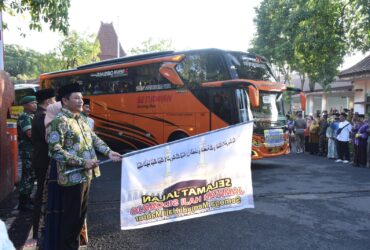 Pagi ini, Sebanyak 376 jemaah calon haji (JCH) dari Sidoarjo yang tergabung dalam Kloter 11 dilepas keberangkatannya oleh Bupati Sidoarjo