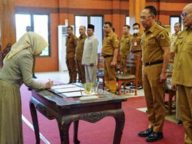 Penandatanganan pakta integritas Indeks Pencegahan Korupsi Daerah di ruang Sabha Mandala Masya, Kota Mojokerto.(blok-a.com/Syahrul Wijaya)