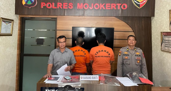 Pelaku pengeroyokan yang sempat buron berhasil ditangkap dan diamankan di Mapolres Mojokerto.(Polres Mojokerto)