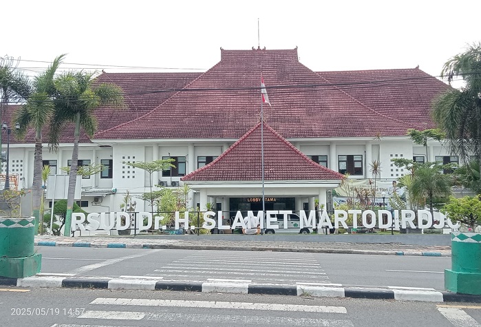 Suasana di Rumah Sakit Umum Daerah dr. H Slamet Martodirjo Pamekasan. (istimewa)