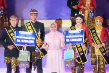 Teks: Wali kota Mojokerto Ika Puspita Sari memberikan sambutan dalam acara penobatan Gus Yuk duta wisata Kota Mojokerto tahun 2025.(blok-a.com/Syahrul Wijaya)