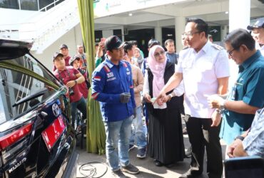 Kendaraan dari pemkab Gresik dan Petrokimia ikut uji emisi dalam rangka peringatan Hari Lingkungan Hidup Sedunia.(istimewa)