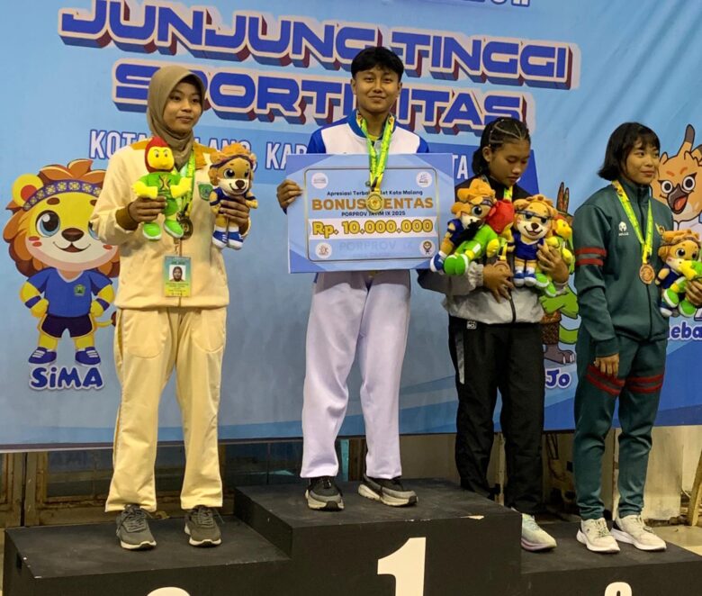 Nayla Rahmawati, atlet wushu sanda yang berhasil persembahkan emas untuk Kota Malang (istimewa)