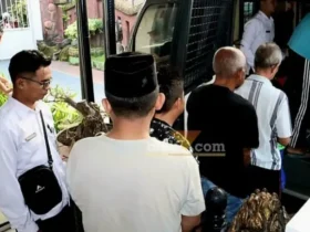 Lapas Kelas II B Blitar memindahkan sebanyak 30 narapidana ke Lapas Kelas IIB Ngawi dan Lapas Kelas I Madiun. (blok-a.com/Fajar)