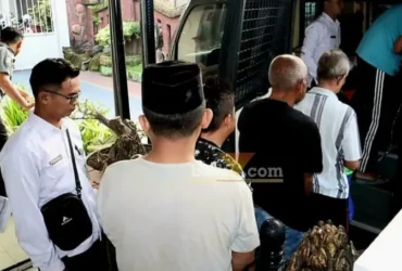 Lapas Kelas II B Blitar memindahkan sebanyak 30 narapidana ke Lapas Kelas IIB Ngawi dan Lapas Kelas I Madiun. (blok-a.com/Fajar)